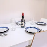 5 Minutes Away - Comfort Free Wifi & Ac Appartement *