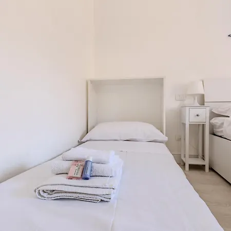 Apartman 5 Minutes Away - Comfort Free Wifi & Ac *