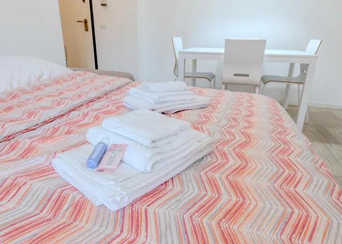 Apartmán 5 Minutes Away - Comfort Free Wifi & Ac Arenzano