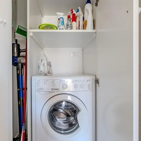 Appartamento 5 Minutes Away - Comfort Free Wifi & Ac *